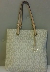 🚨SOLD🚨MK tote bag